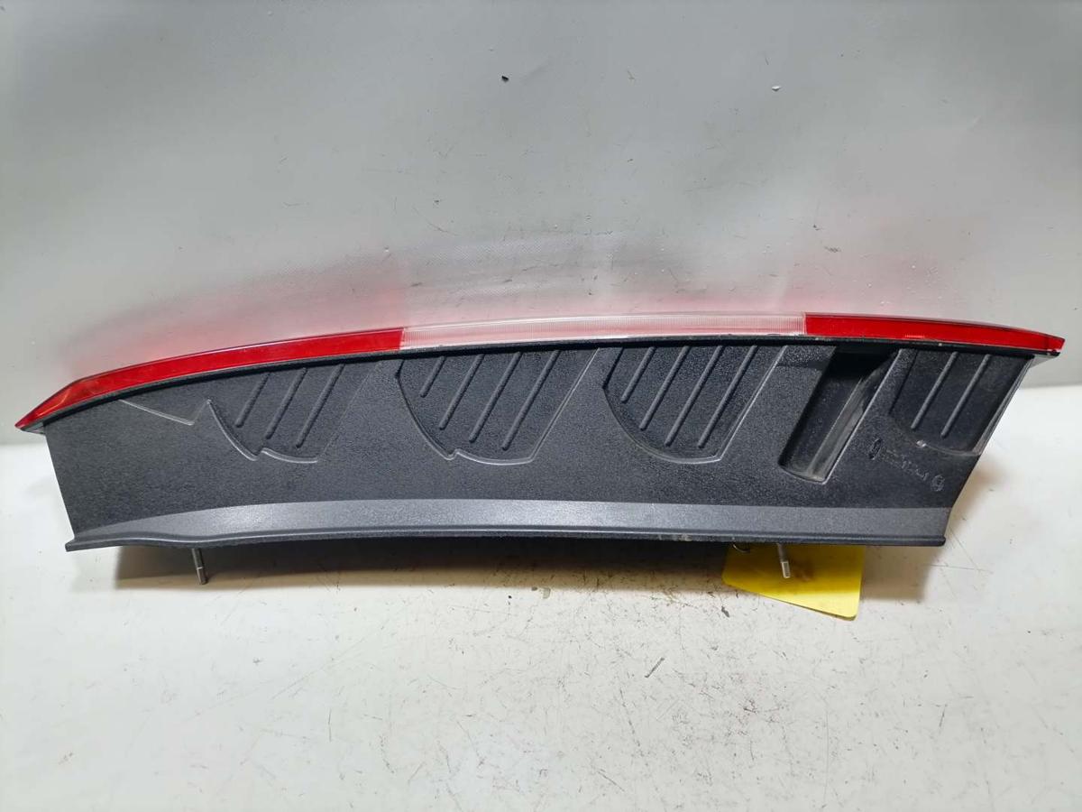 Ford Focus C-Max original R&uuml;cklicht R&uuml;ckleuchte Schlussleuchte rechts Facelift Bj.2008